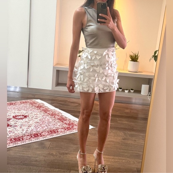 ZARA FLORAL MINI SKIRT - Picture 4 of 16